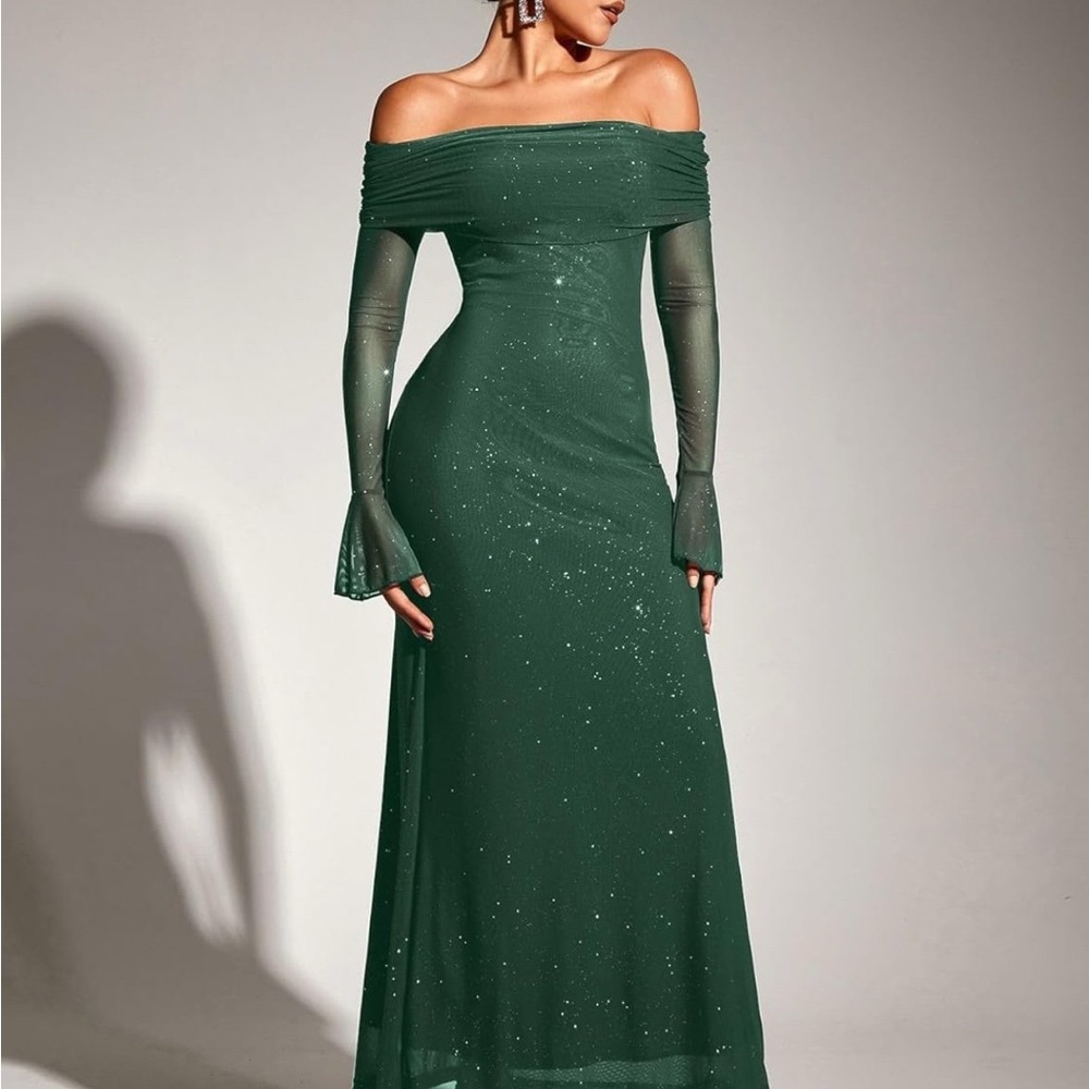 Elegant Green Off-Shoulder Evening Dress